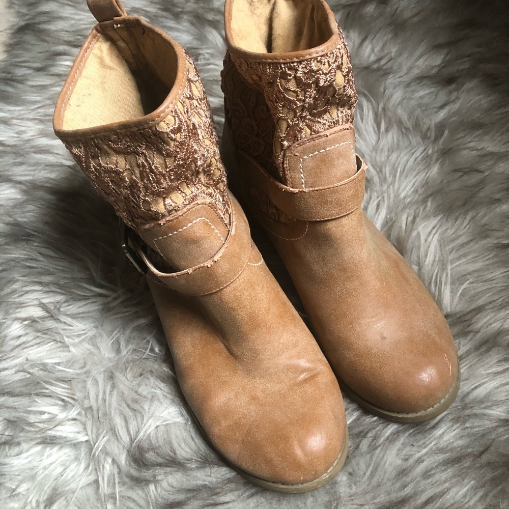 Guess Booties - Picture 4 of 6